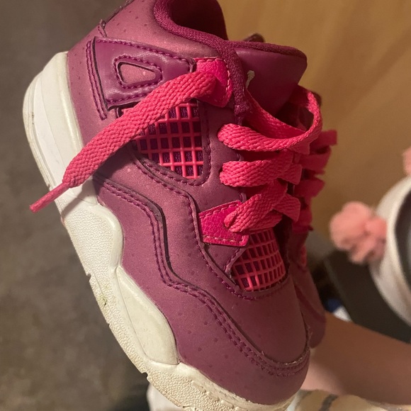 Jordan 4’s - Picture 2 of 2